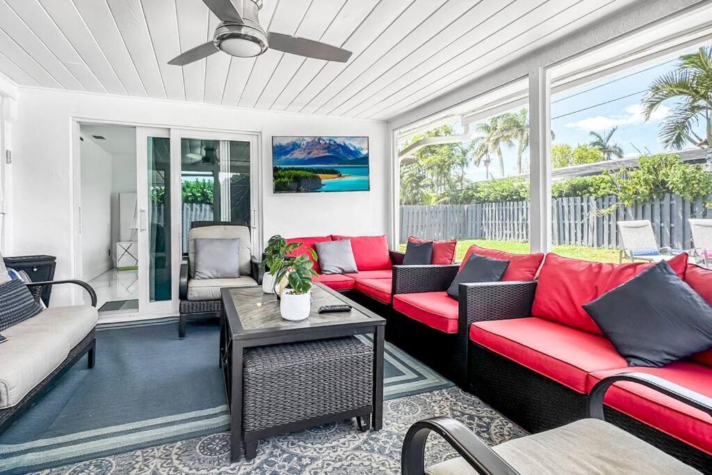 Amazing Home W Heated Pool 8 Mins To The Beach Lighthouse Point Eksteriør billede