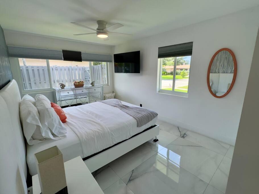 Amazing Home W Heated Pool 8 Mins To The Beach Lighthouse Point Eksteriør billede