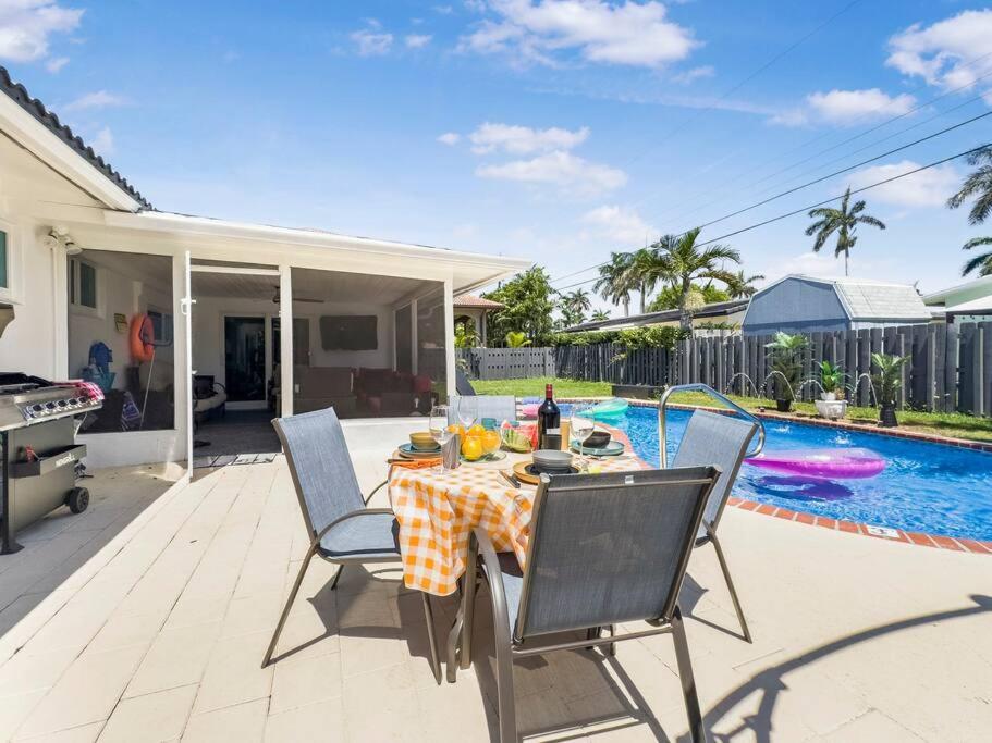 Amazing Home W Heated Pool 8 Mins To The Beach Lighthouse Point Eksteriør billede