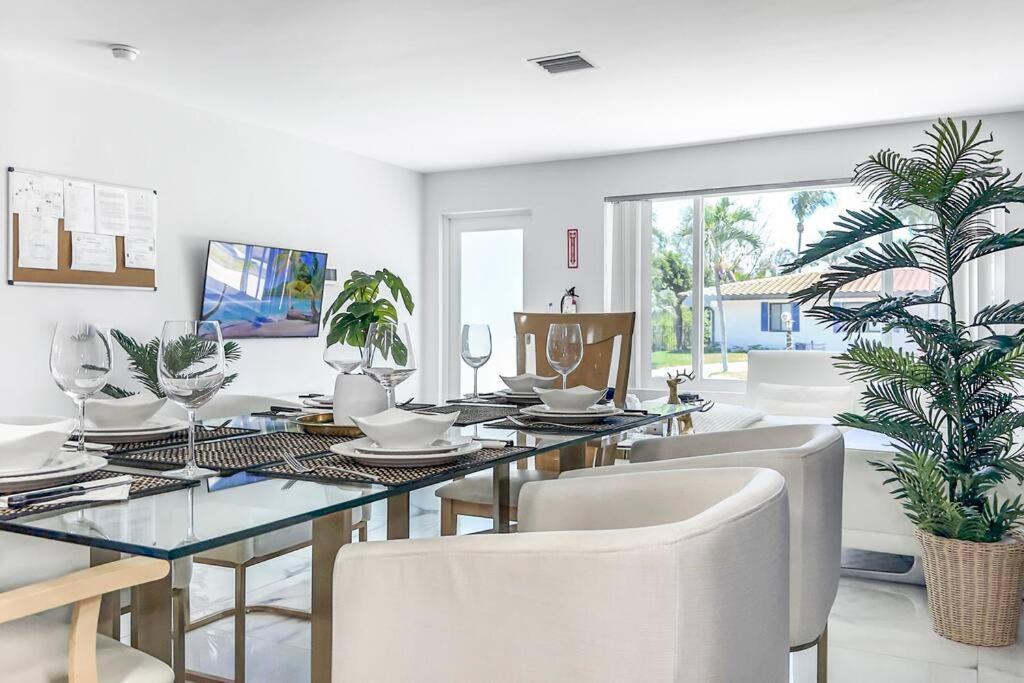 Amazing Home W Heated Pool 8 Mins To The Beach Lighthouse Point Eksteriør billede