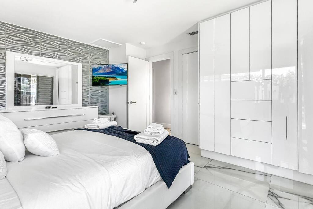 Amazing Home W Heated Pool 8 Mins To The Beach Lighthouse Point Eksteriør billede