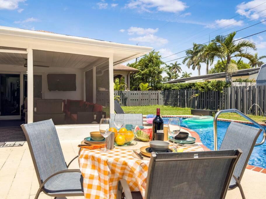 Amazing Home W Heated Pool 8 Mins To The Beach Lighthouse Point Eksteriør billede
