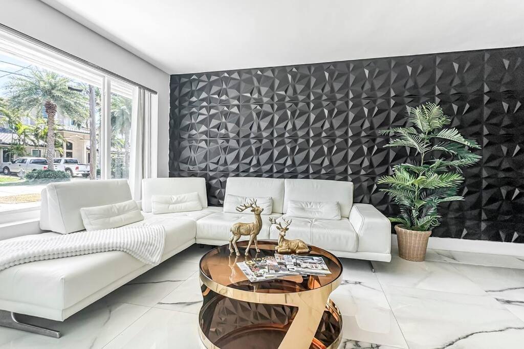 Amazing Home W Heated Pool 8 Mins To The Beach Lighthouse Point Eksteriør billede